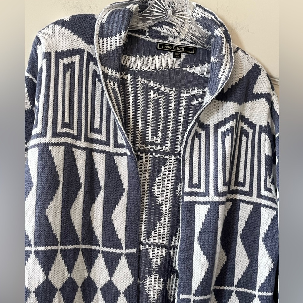 Love Stitch Acrylic Geometric Patterned Blue and White Long Cardigan Size M/L - Picture 8 of 15